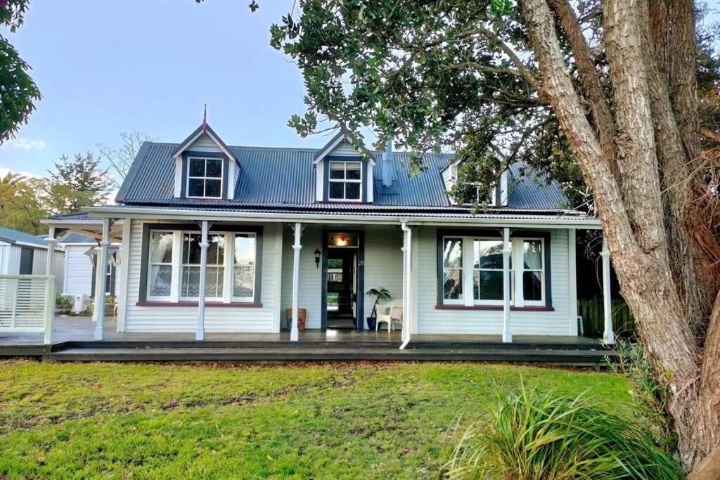 The Oaks- A Beautifully Appointed 1890S Villa Featherston Exterior foto
